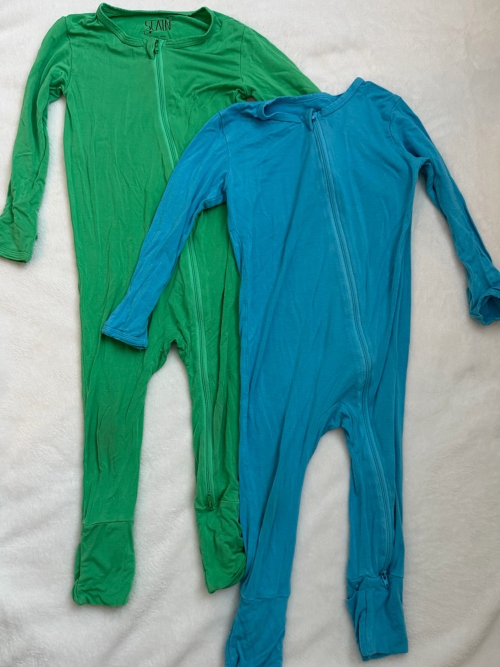 Set of 2 bamboo sleepers